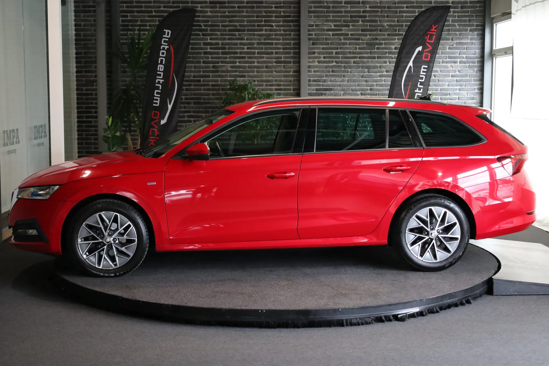 Škoda Octavia Combi 2.0 TDI SCR Tour DSG, 110kW, A7, 5d.