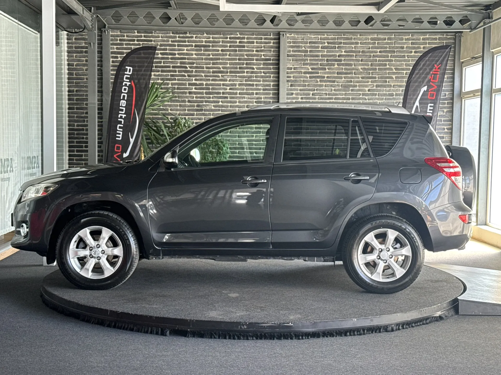 Toyota RAV4 2.2l D-4D 150 Executive, 110kW, M6, 5d.