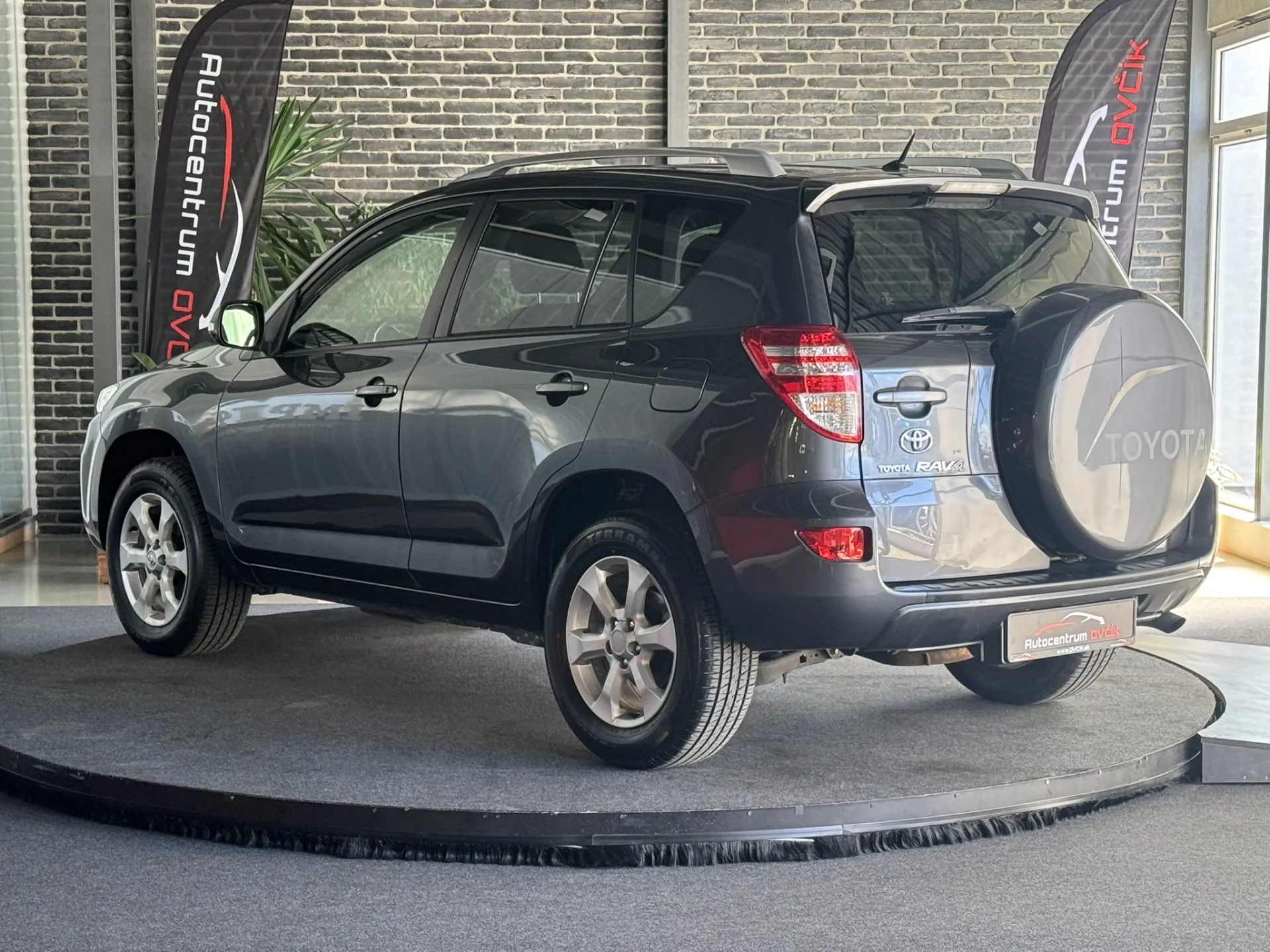 Toyota RAV4 2.2l D-4D 150 Executive, 110kW, M6, 5d.