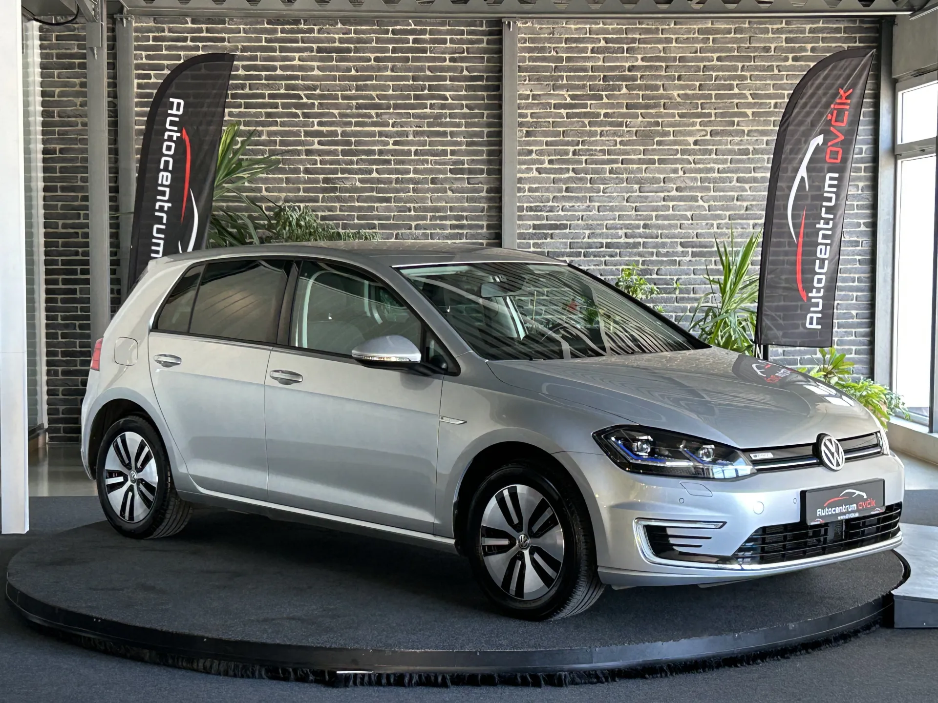 Volkswagen eGolf 100kW
