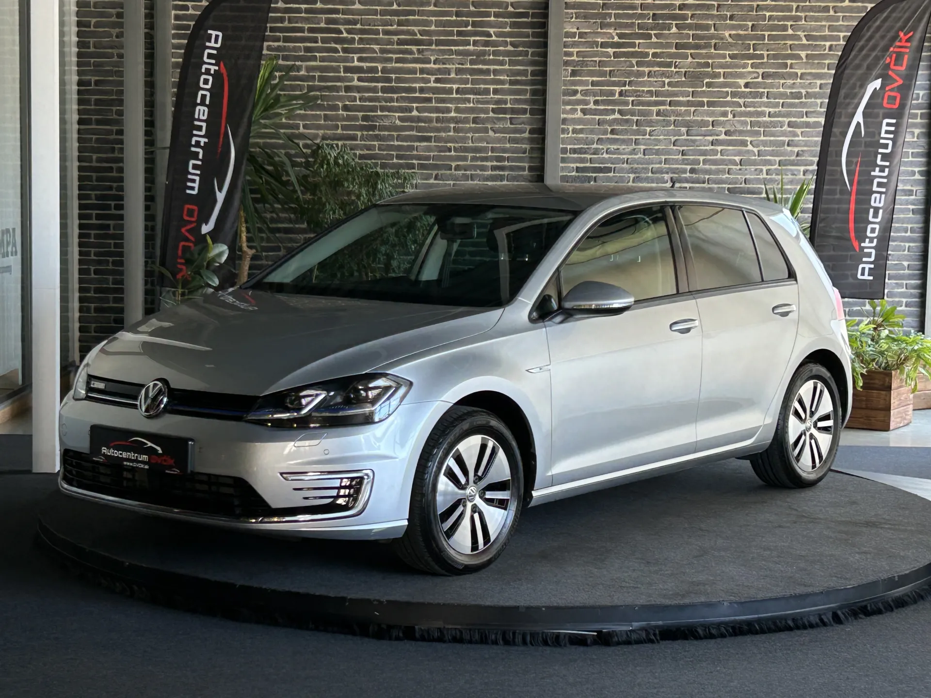 Volkswagen eGolf 100kW