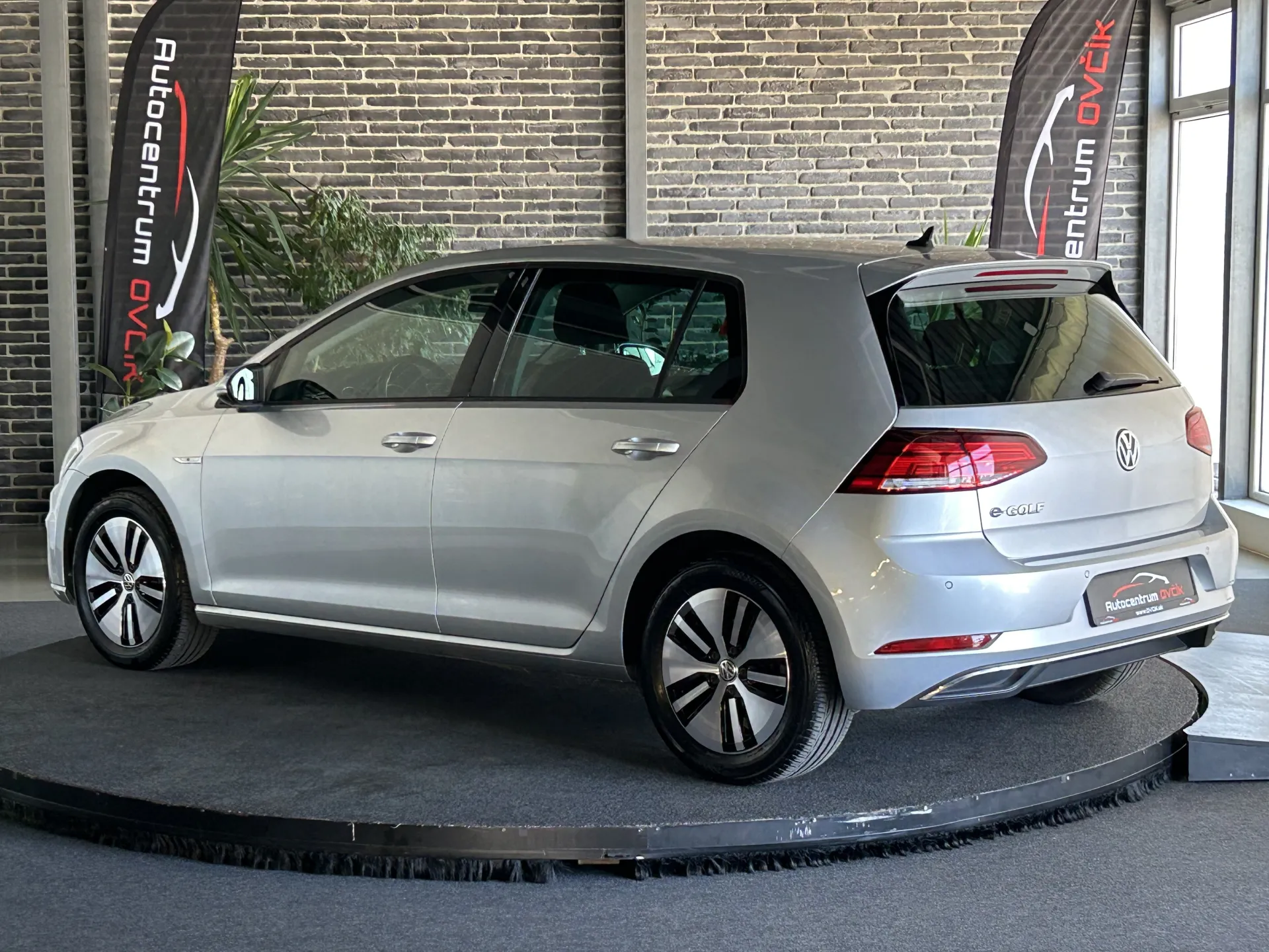 Volkswagen eGolf 100kW